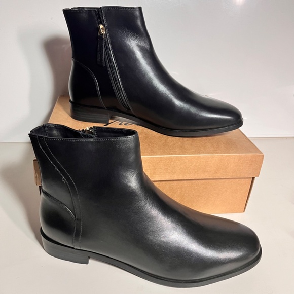 Trotters Ava Leather Ankle Boots - Picture 4 of 7